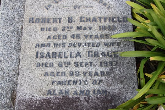 CHATFIELD Robert Beveridge 1896-1943 grave.jpg